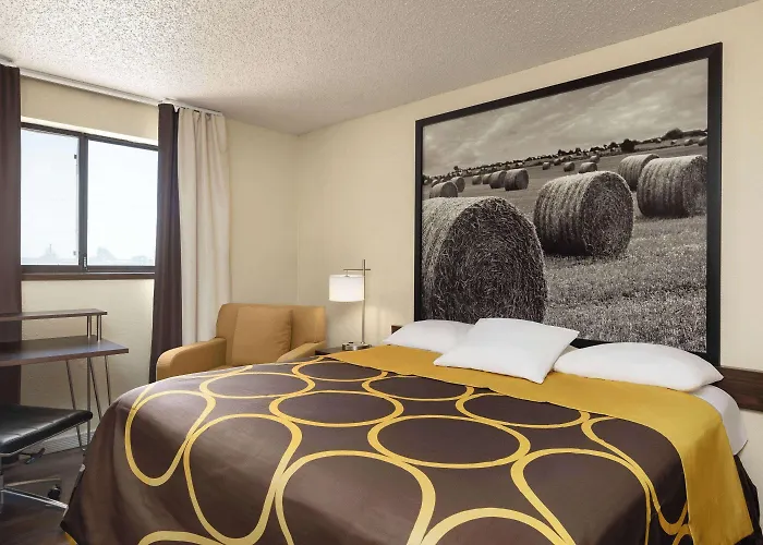 Super 8 By Wyndham Dodge City